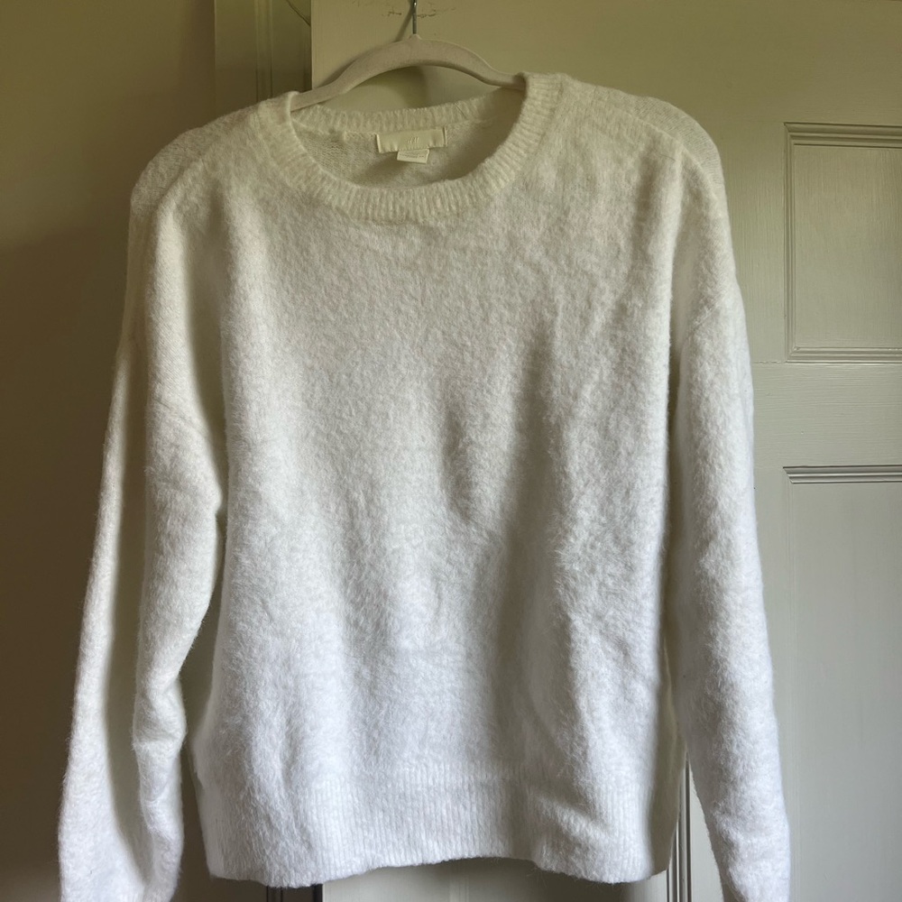 H&M White Crew Neck Sweater Classic Knit